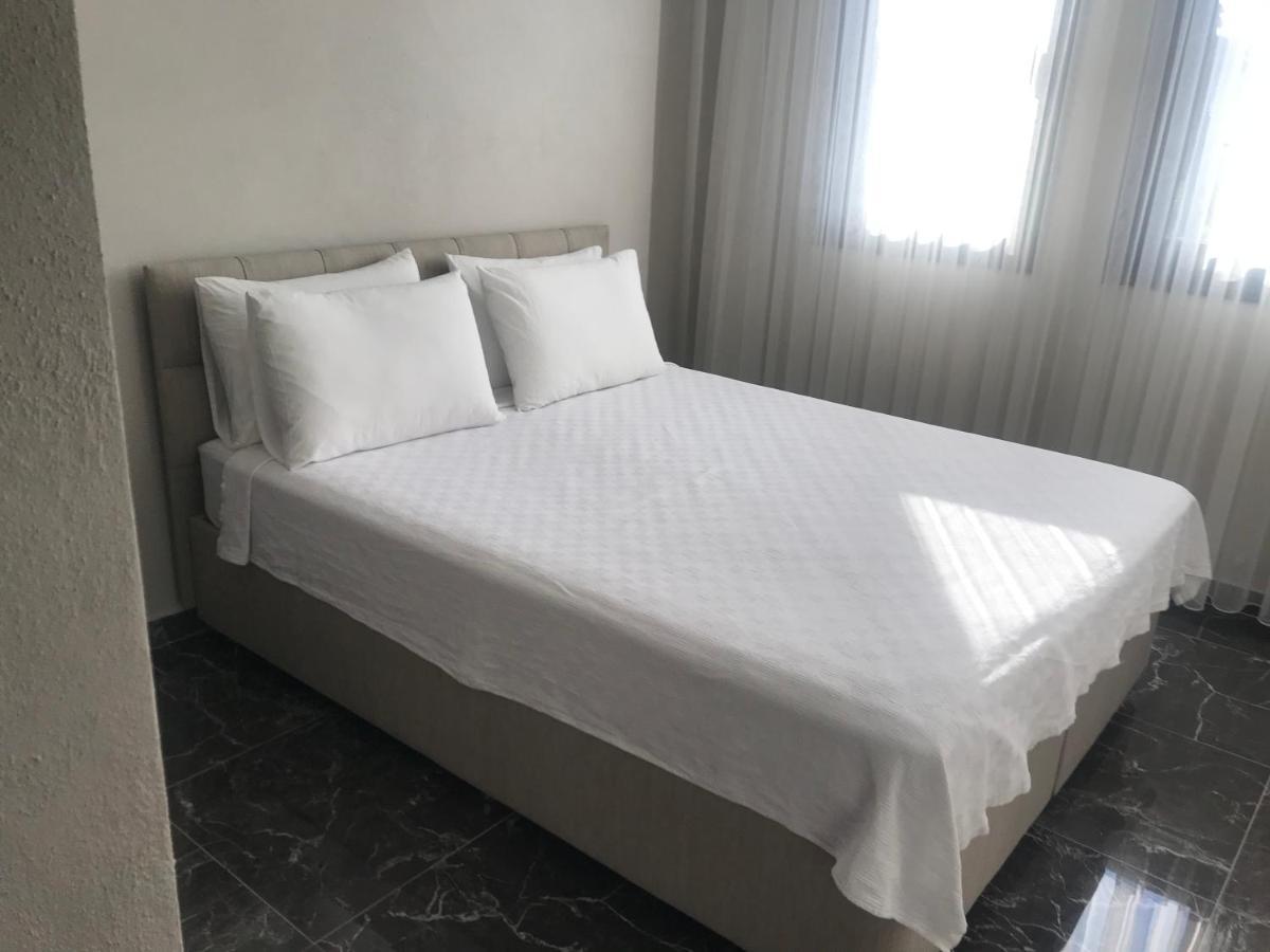 Golden Lake Aparts Aparthotel Koycegiz Bagian luar foto